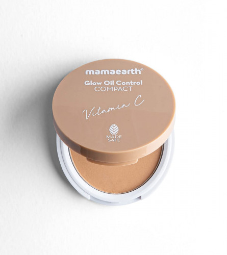 Mamaearth Glow Oil Control Compact Powder Nude Glow