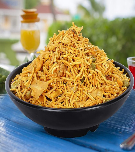 Garlic Chiwda, Spicy mixture Namkeen Lasun Mix Tea Time Snacks for Foodie Indians - 200g x 2 Pack
