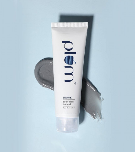 Plum Charcoal Face Wash | With Activated Charcoal & Kaolin Clay for Deep Pore Cleansing