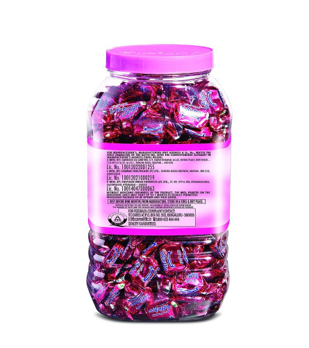 Candyman Toffichoo, Strawberry -( 320units *2.4g) Soft Toffees for In-home Serves,768g Free shipping