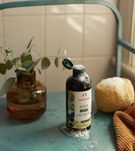 The Body Shop Moringa Shower Gel , 250 Ml (Free Shipping)